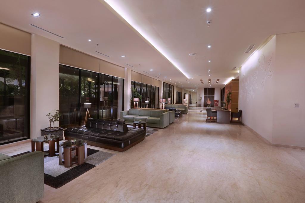 Aston Bojonegoro City Hotel Eksteriør billede