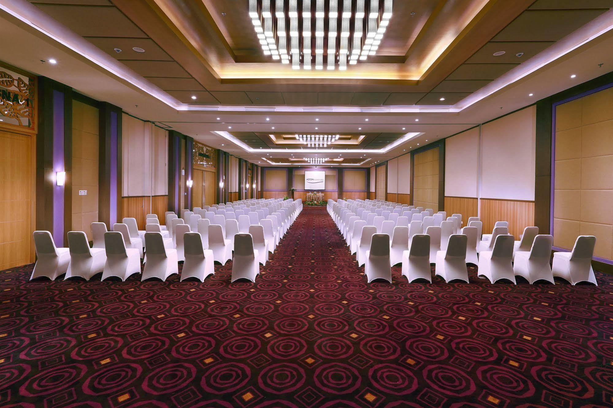 Aston Bojonegoro City Hotel Eksteriør billede