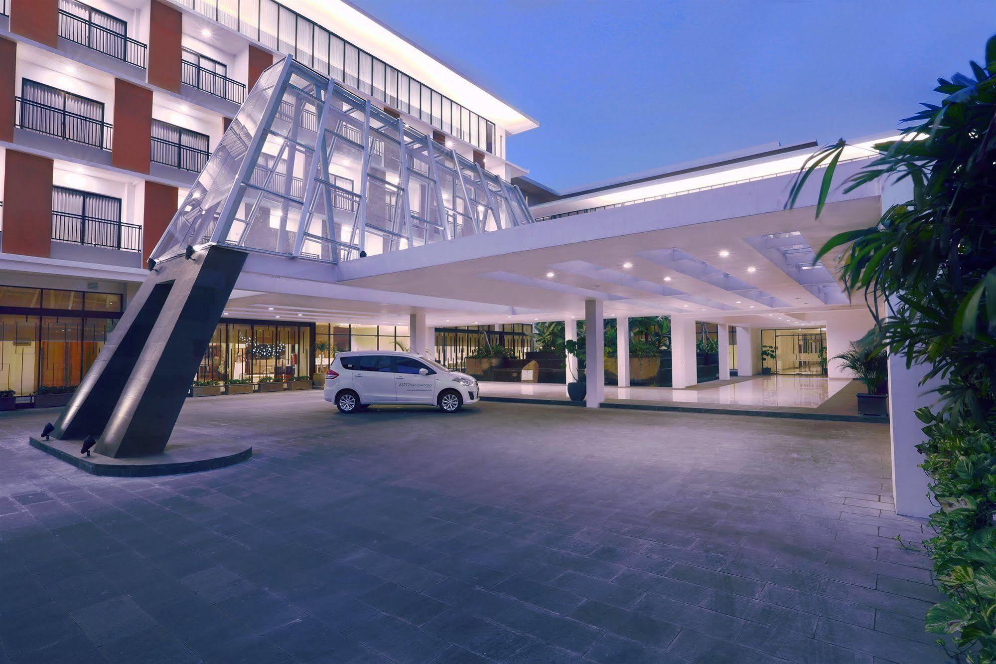 Aston Bojonegoro City Hotel Eksteriør billede