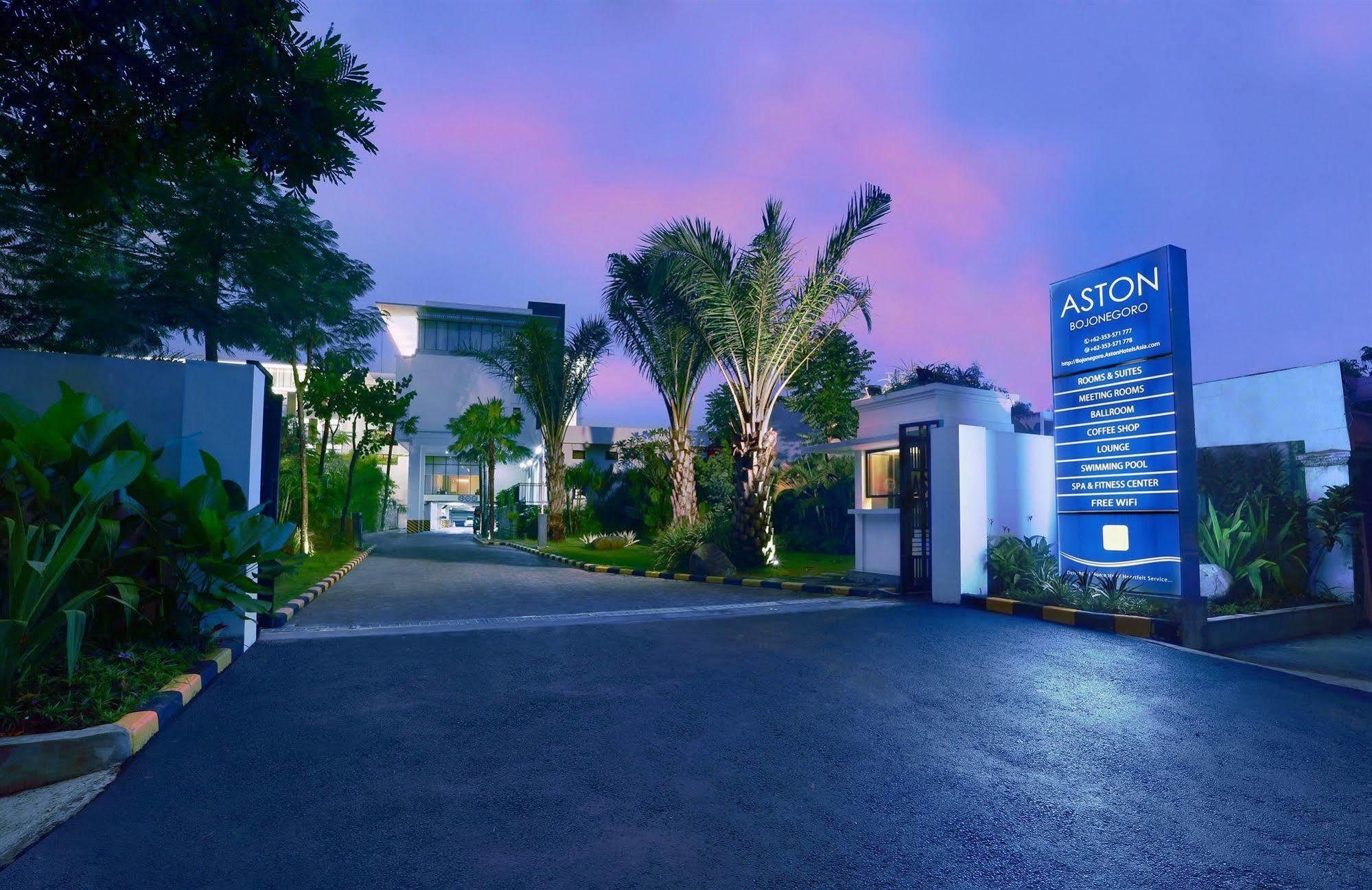 Aston Bojonegoro City Hotel Eksteriør billede